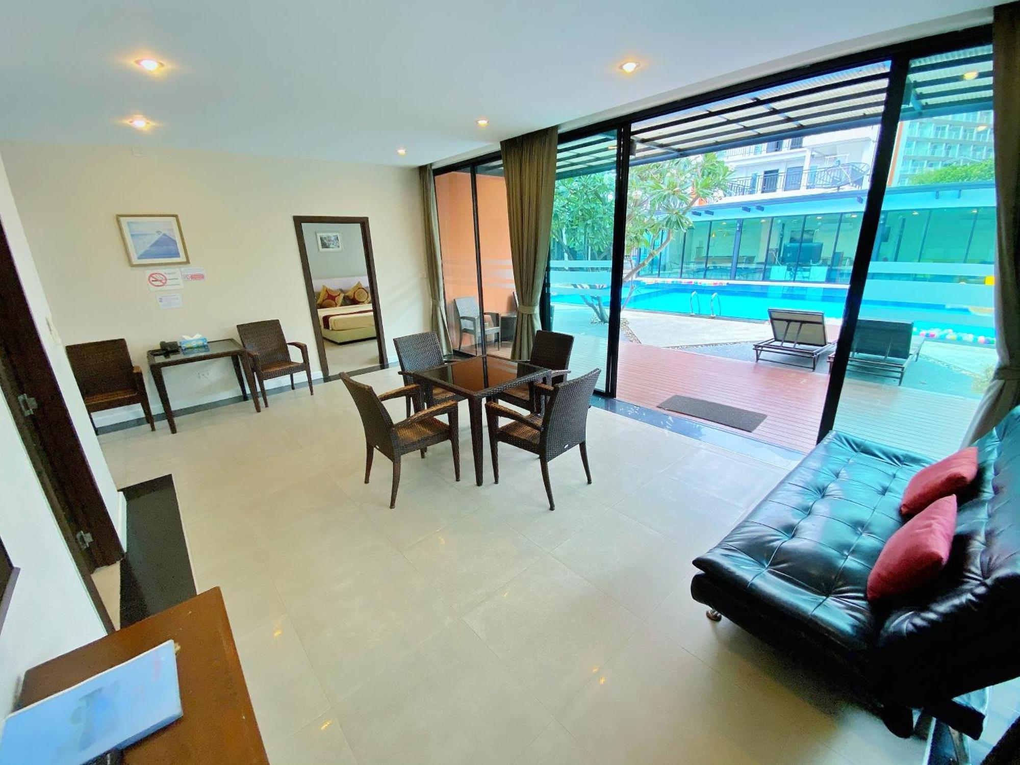 Villa Navin Jomtien Beach Exterior photo