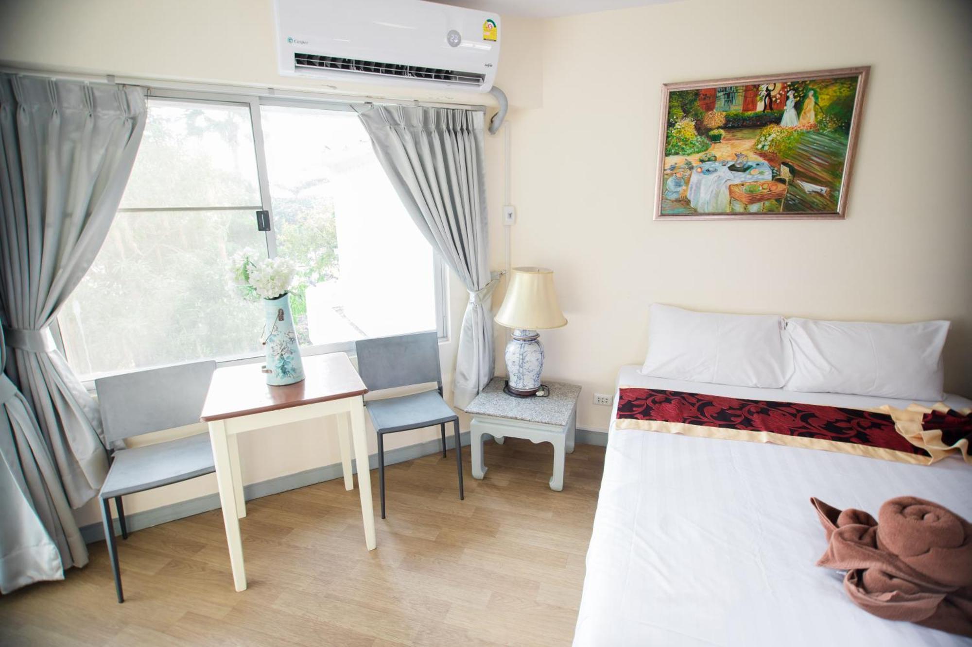 Villa Navin Jomtien Beach Exterior photo