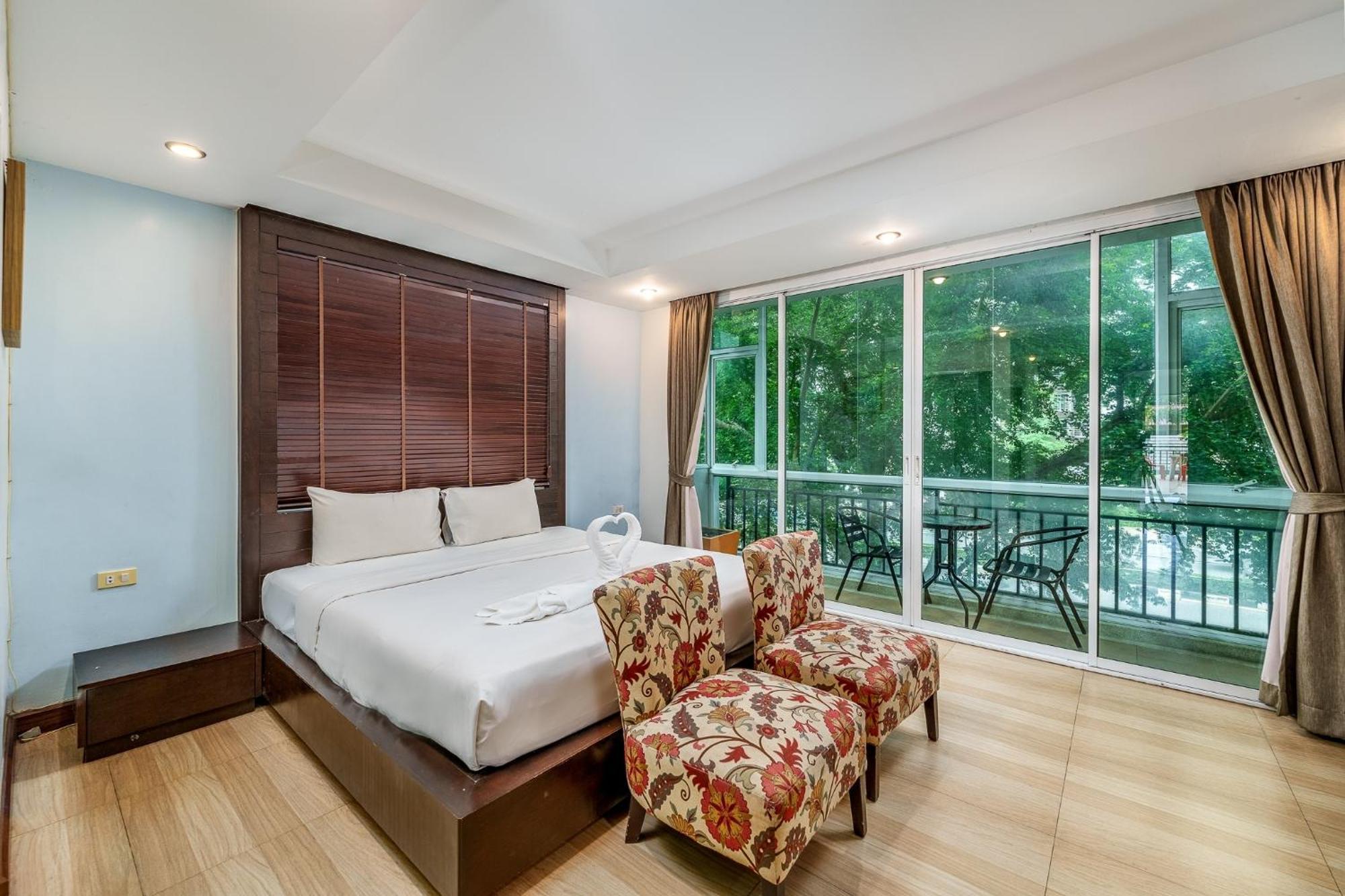 Villa Navin Jomtien Beach Exterior photo