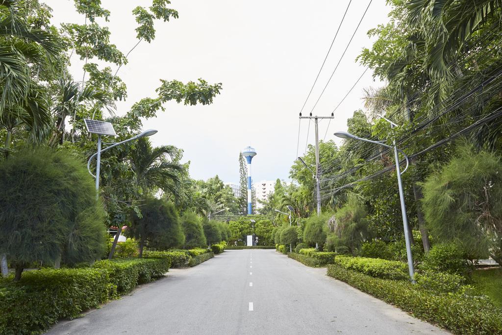 Villa Navin Jomtien Beach Exterior photo