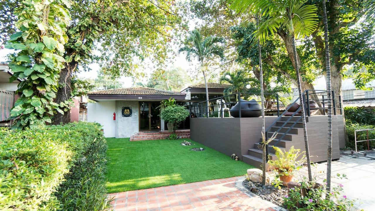 Villa Navin Jomtien Beach Exterior photo